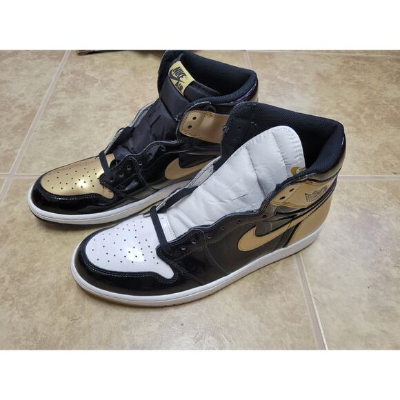 retro 1 top 3 gold